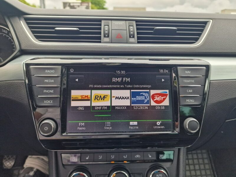 Škoda Superb 2.0 TDI 190 KM, Klimatyzacja, Alufelgi, Grzane Fotele, Bluetooth, NAVI III (2015-2023)