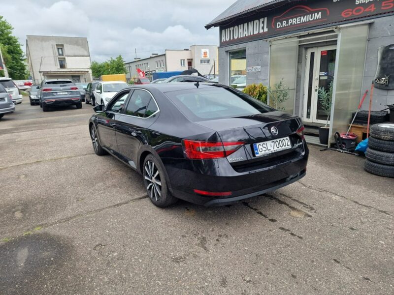 Škoda Superb 2.0 TDI 190 KM, Klimatyzacja, Alufelgi, Grzane Fotele, Bluetooth, NAVI III (2015-2023)