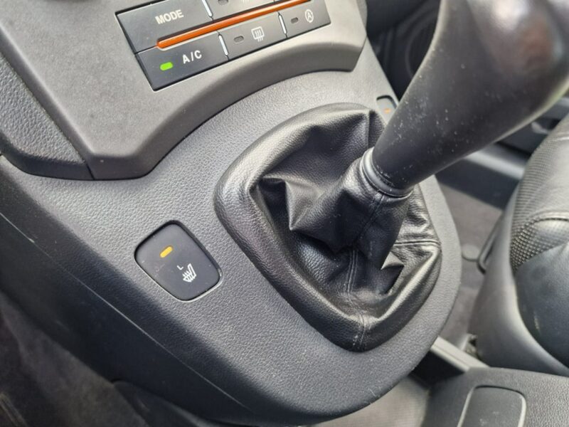 Kia Carens 2.0 Benzyna 144 KM, Skóra, Klima, Grzane Fotele, Alufelgi, Nawigacja III (2006-2012)