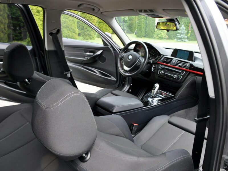 BMW 320 2.0d(184KM)*Bi-Xenon*Ringi*Duża Navi*2xParktr*I Wł*Welur*Alu18"ASO F30/F31 (2012-)