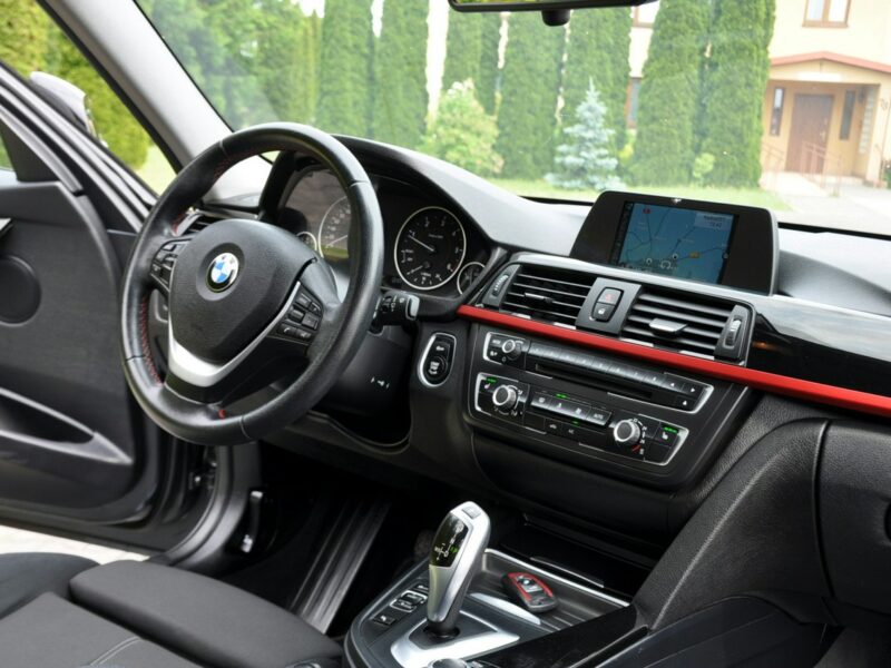 BMW 320 2.0d(184KM)*Bi-Xenon*Ringi*Duża Navi*2xParktr*I Wł*Welur*Alu18"ASO F30/F31 (2012-)