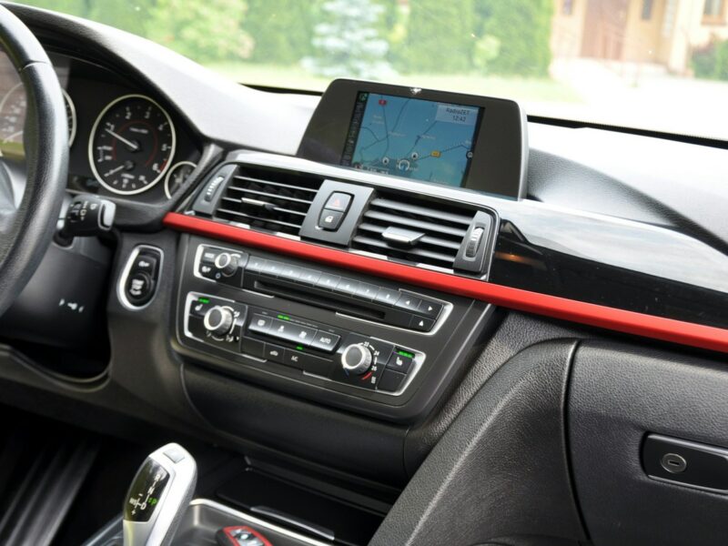BMW 320 2.0d(184KM)*Bi-Xenon*Ringi*Duża Navi*2xParktr*I Wł*Welur*Alu18"ASO F30/F31 (2012-)