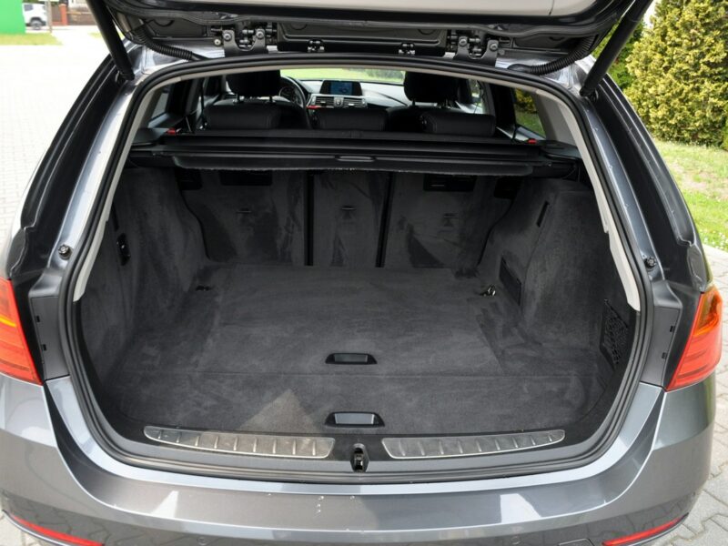 BMW 320 2.0d(184KM)*Bi-Xenon*Ringi*Duża Navi*2xParktr*I Wł*Welur*Alu18"ASO F30/F31 (2012-)