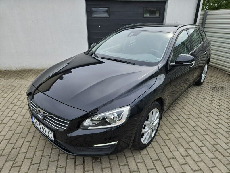 Volvo V60 D2 1.6 115KM manual BEZWYPADEK bardzo zadbany NAVI BDB stan I (2010-2018)