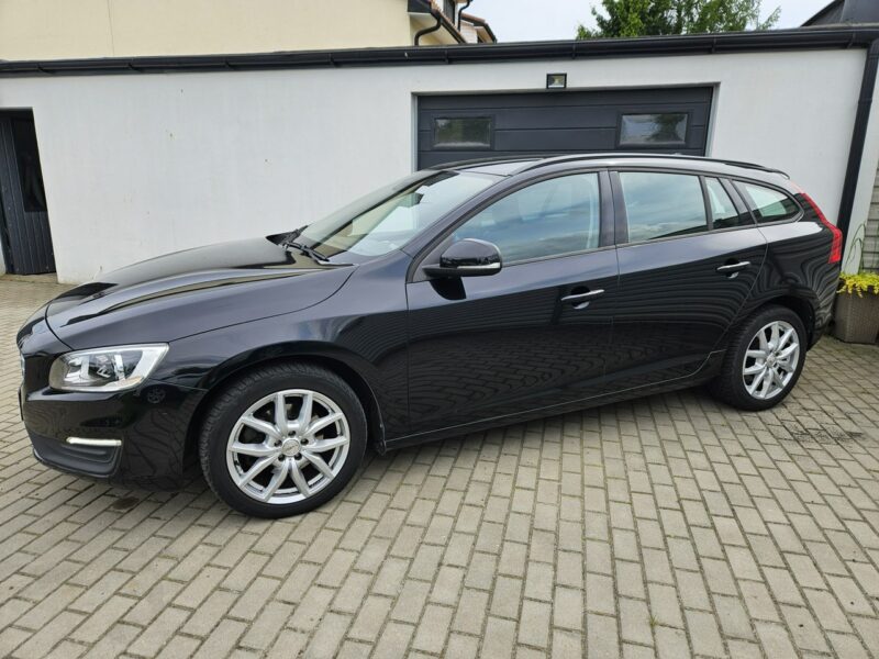 Volvo V60 D2 1.6 115KM manual BEZWYPADEK bardzo zadbany NAVI BDB stan I (2010-2018)