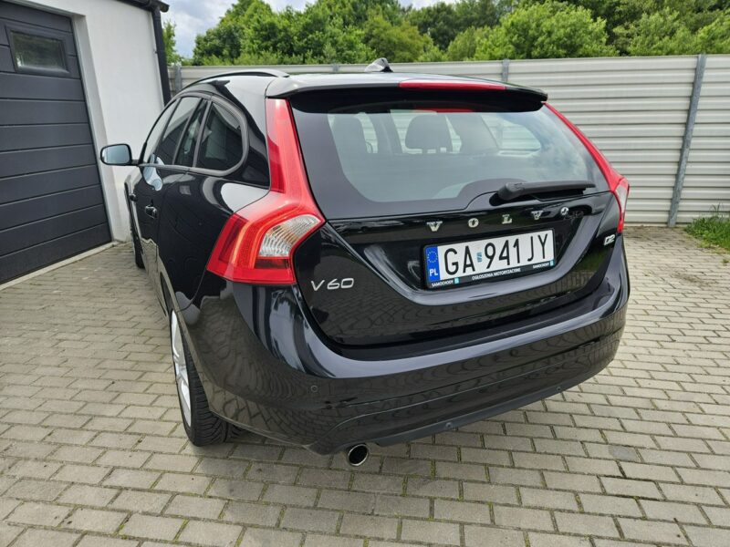 Volvo V60 D2 1.6 115KM manual BEZWYPADEK bardzo zadbany NAVI BDB stan I (2010-2018)