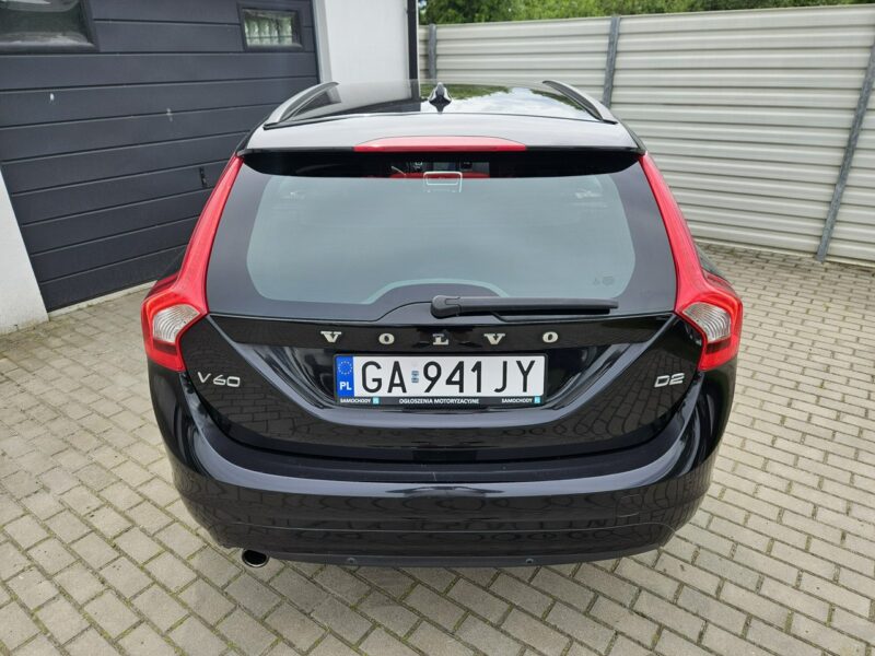Volvo V60 D2 1.6 115KM manual BEZWYPADEK bardzo zadbany NAVI BDB stan I (2010-2018)
