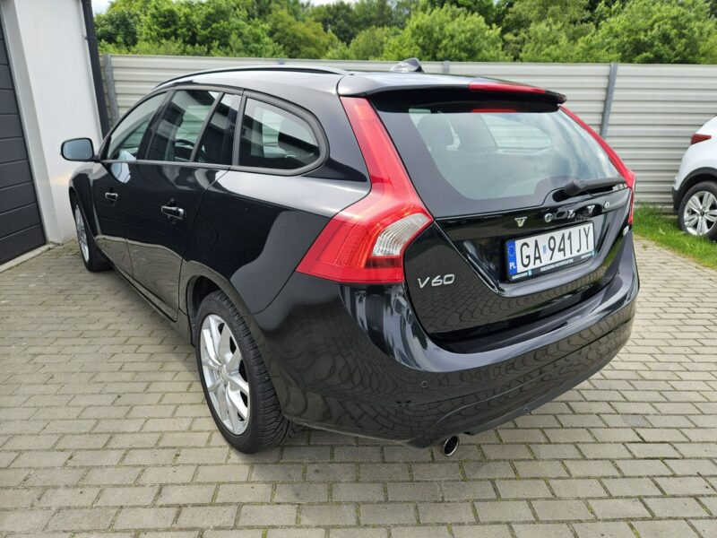 Volvo V60 D2 1.6 115KM manual BEZWYPADEK bardzo zadbany NAVI BDB stan I (2010-2018)