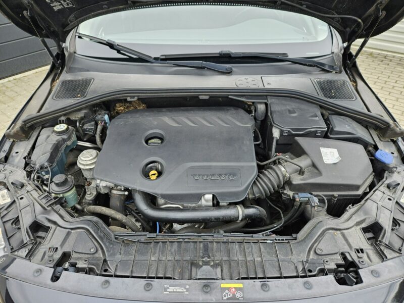 Volvo V60 D2 1.6 115KM manual BEZWYPADEK bardzo zadbany NAVI BDB stan I (2010-2018)