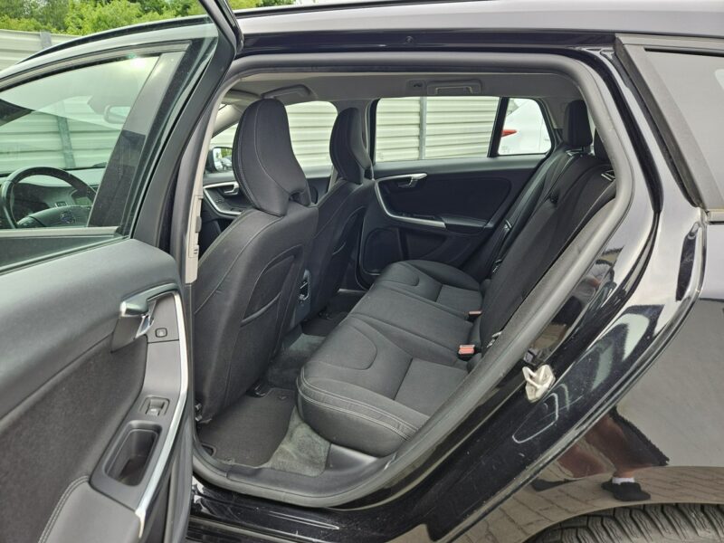 Volvo V60 D2 1.6 115KM manual BEZWYPADEK bardzo zadbany NAVI BDB stan I (2010-2018)
