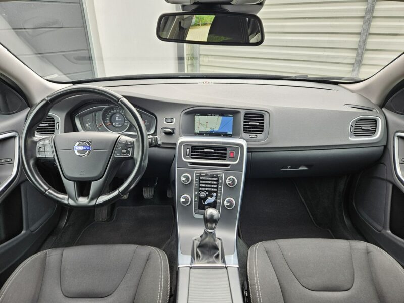 Volvo V60 D2 1.6 115KM manual BEZWYPADEK bardzo zadbany NAVI BDB stan I (2010-2018)