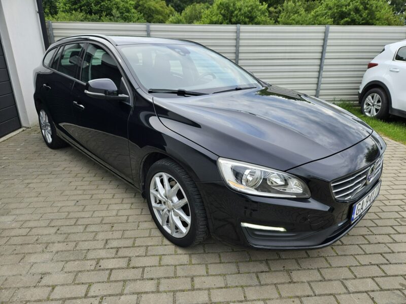Volvo V60 D2 1.6 115KM manual BEZWYPADEK bardzo zadbany NAVI BDB stan I (2010-2018)