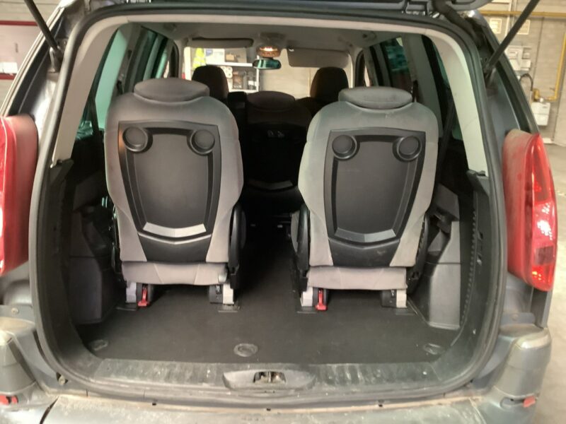 Peugeot 807 Elektrycznie drzwi/Tempomat/7 foteli/Parktronik/Alufelgi/Hak/ESP