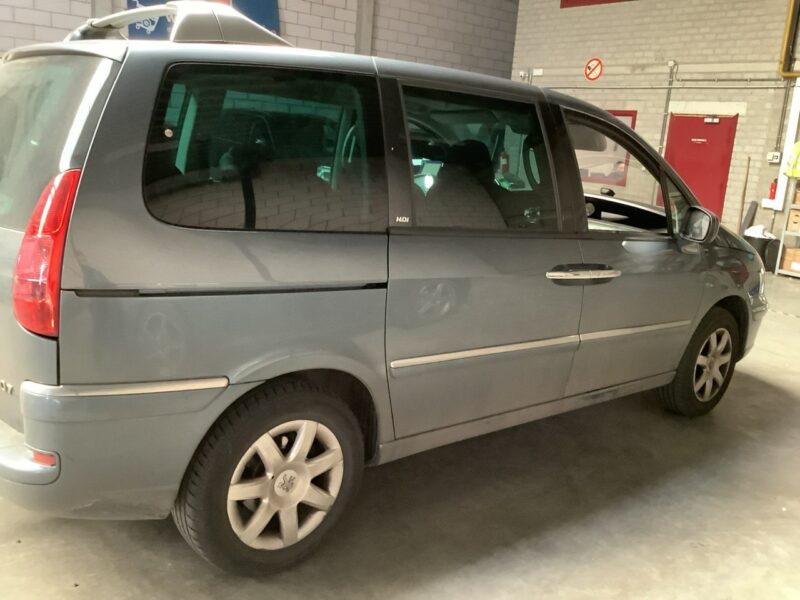 Peugeot 807 Elektrycznie drzwi/Tempomat/7 foteli/Parktronik/Alufelgi/Hak/ESP