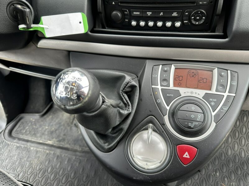 Peugeot 807 Elektrycznie drzwi/Tempomat/7 foteli/Parktronik/Alufelgi/Hak/ESP