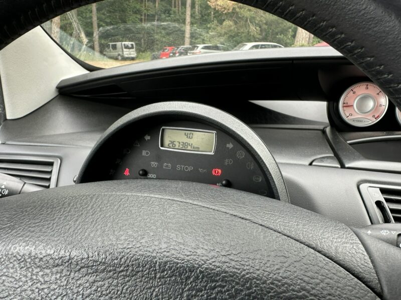 Peugeot 807 Elektrycznie drzwi/Tempomat/7 foteli/Parktronik/Alufelgi/Hak/ESP