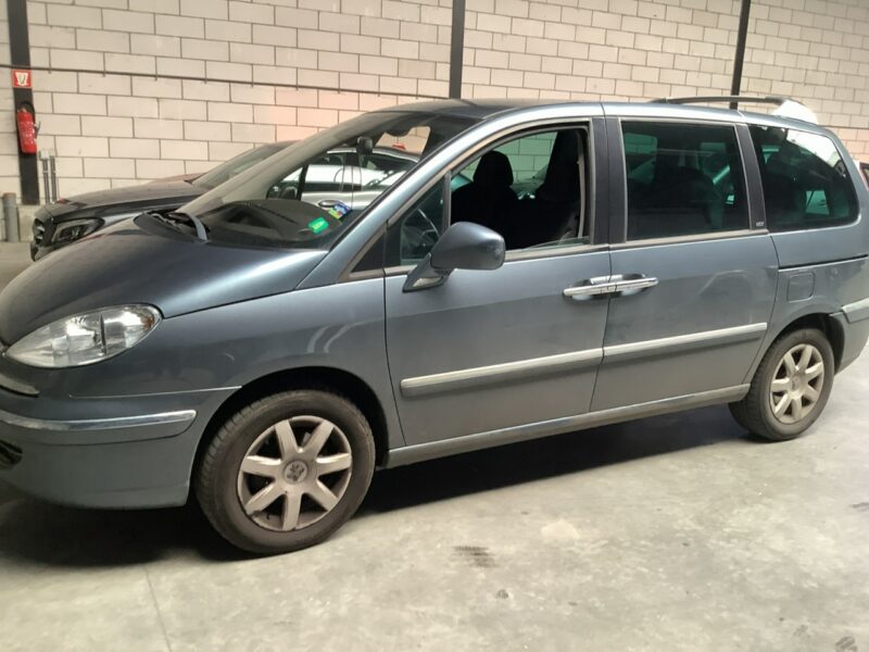 Peugeot 807 Elektrycznie drzwi/Tempomat/7 foteli/Parktronik/Alufelgi/Hak/ESP