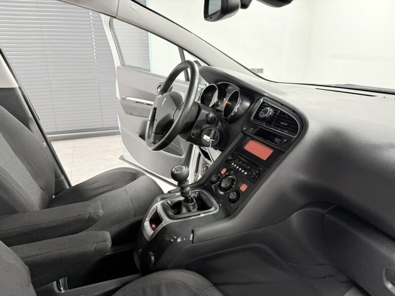 Peugeot 5008 2.0 BlueHDi 150KM * PREMIUM * Klima * Hak * Serwis * Opony NOWE I (2009-2017)