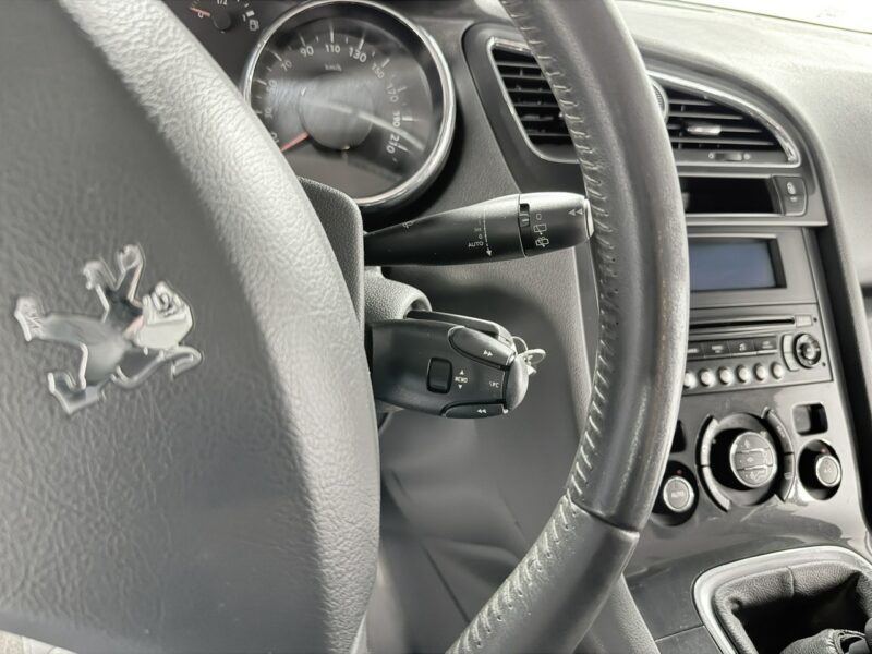 Peugeot 5008 2.0 BlueHDi 150KM * PREMIUM * Klima * Hak * Serwis * Opony NOWE I (2009-2017)