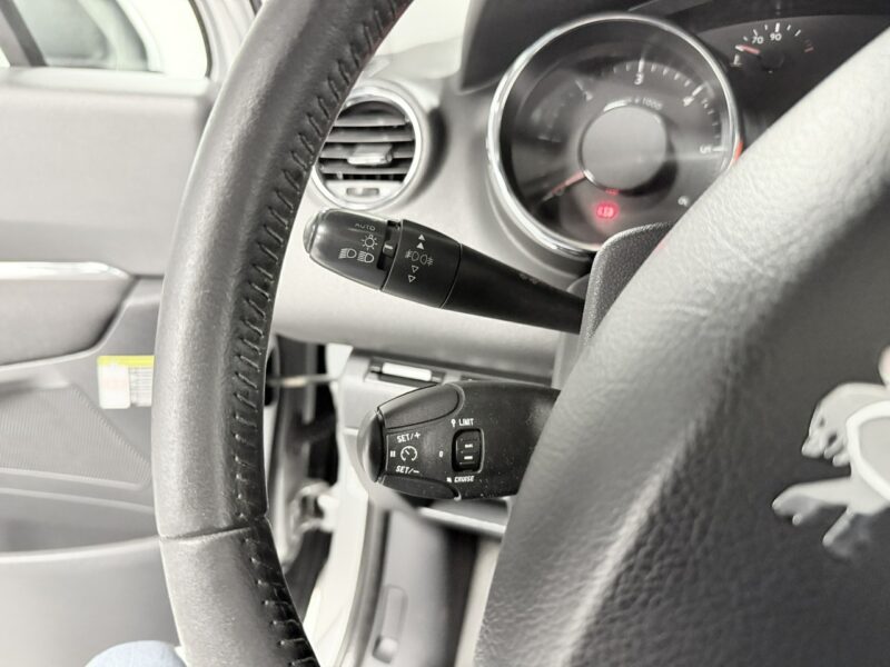 Peugeot 5008 2.0 BlueHDi 150KM * PREMIUM * Klima * Hak * Serwis * Opony NOWE I (2009-2017)