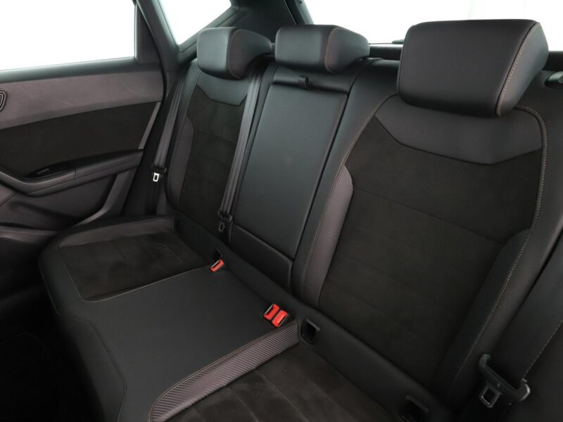 Cupra Ateca FV23% automat 300KM 4x4 alcantara virtual kamera BeatsAudio grzane fot