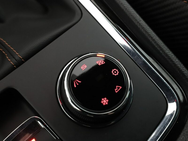 Cupra Ateca FV23% automat 300KM 4x4 alcantara virtual kamera BeatsAudio grzane fot
