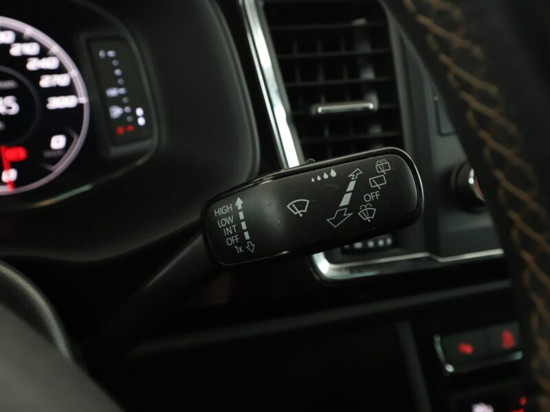 Cupra Ateca FV23% automat 300KM 4x4 alcantara virtual kamera BeatsAudio grzane fot