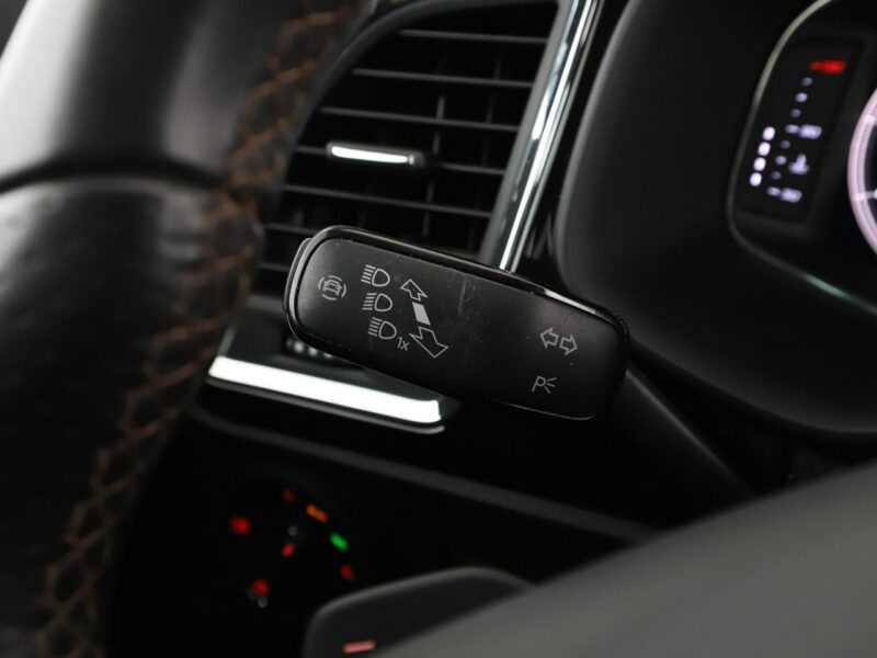 Cupra Ateca FV23% automat 300KM 4x4 alcantara virtual kamera BeatsAudio grzane fot