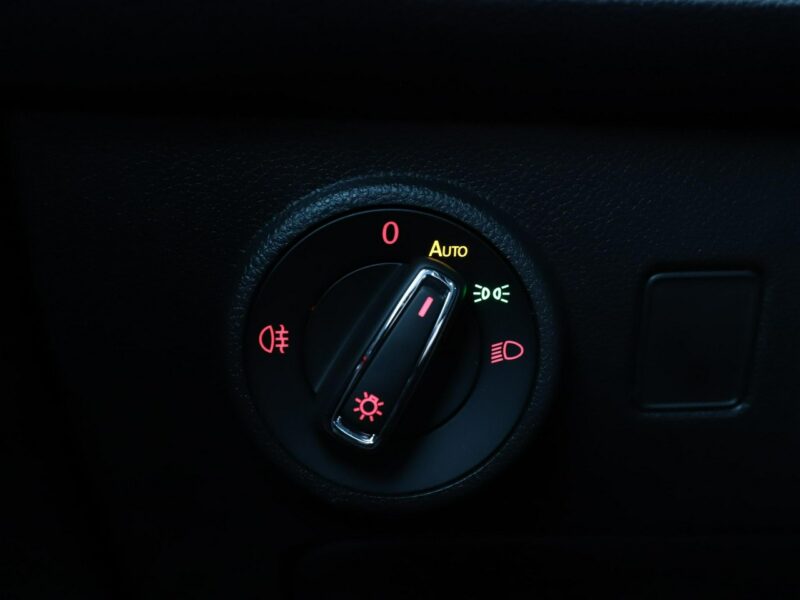 Cupra Ateca FV23% automat 300KM 4x4 alcantara virtual kamera BeatsAudio grzane fot