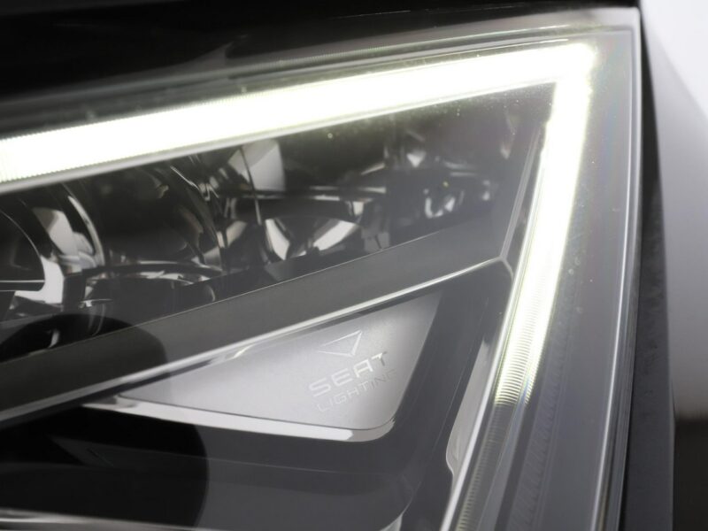 Cupra Ateca FV23% automat 300KM 4x4 alcantara virtual kamera BeatsAudio grzane fot