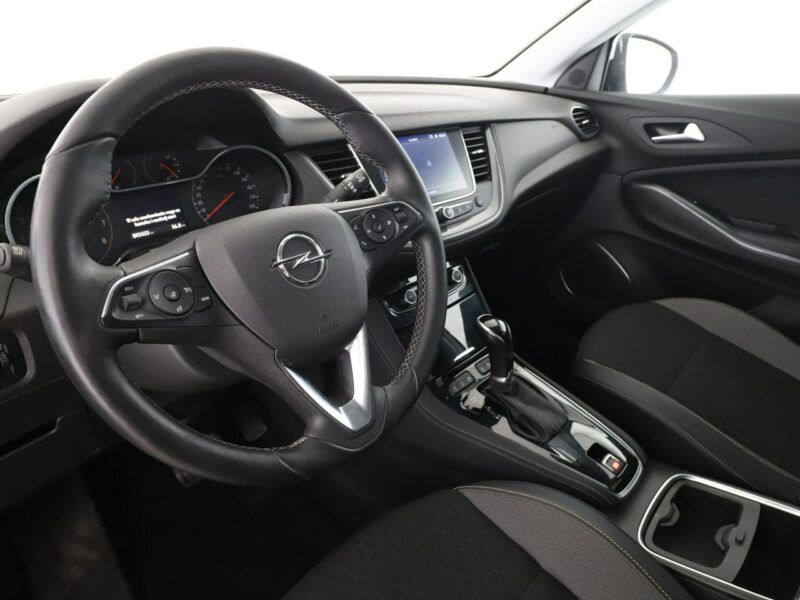 Opel Grandland X automat navi klima auto kamera i czujniki parkowania grzane fotele