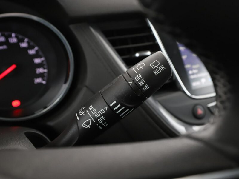 Opel Grandland X automat navi klima auto kamera i czujniki parkowania grzane fotele
