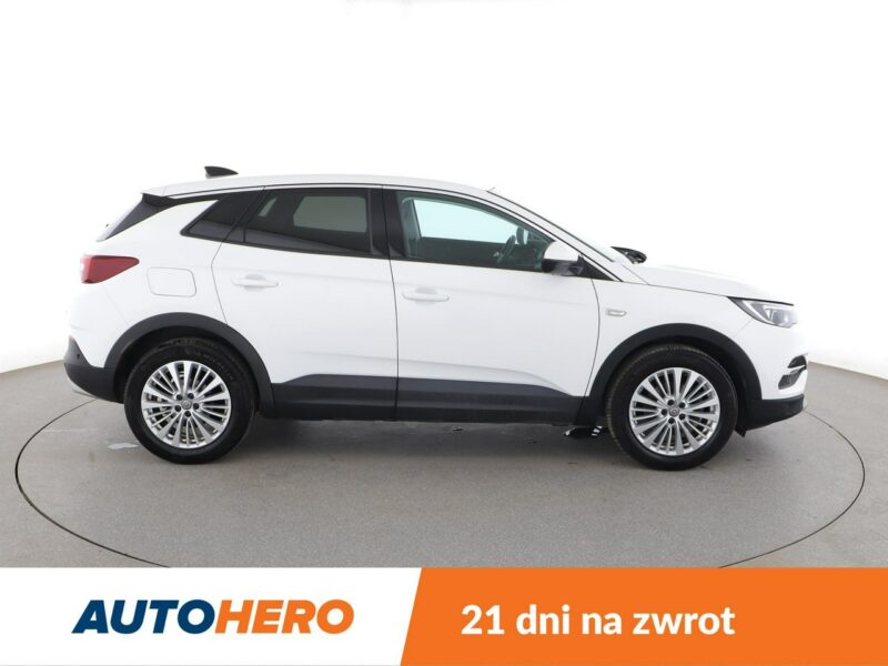 Opel Grandland X automat navi klima auto kamera i czujniki parkowania grzane fotele