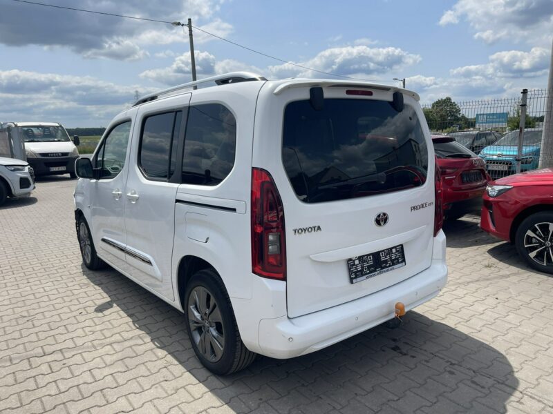 Toyota ProAce City Klimatornik Kamera 5osobowy