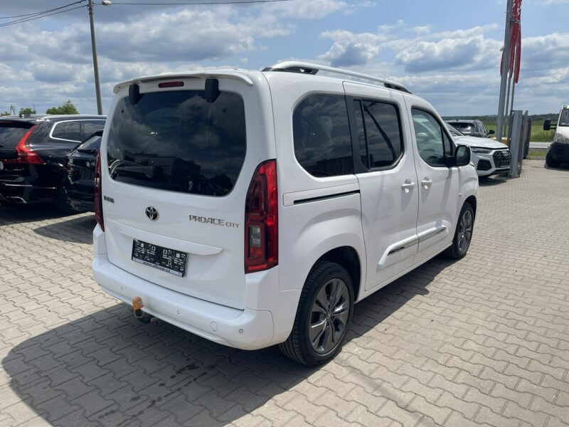 Toyota ProAce City Klimatornik Kamera 5osobowy