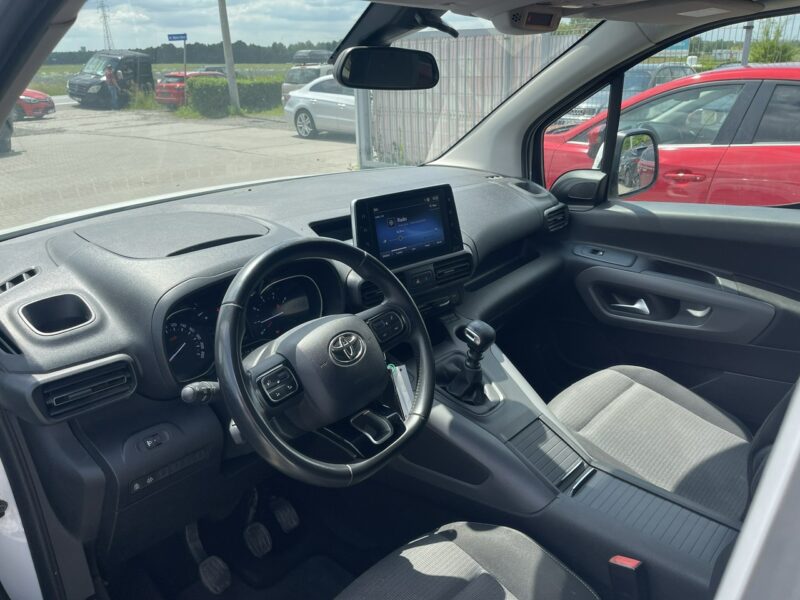 Toyota ProAce City Klimatornik Kamera 5osobowy