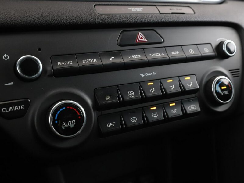 Kia Sportage LED navi klima auto kamera i czujniki parkowania IV (2016-2021)