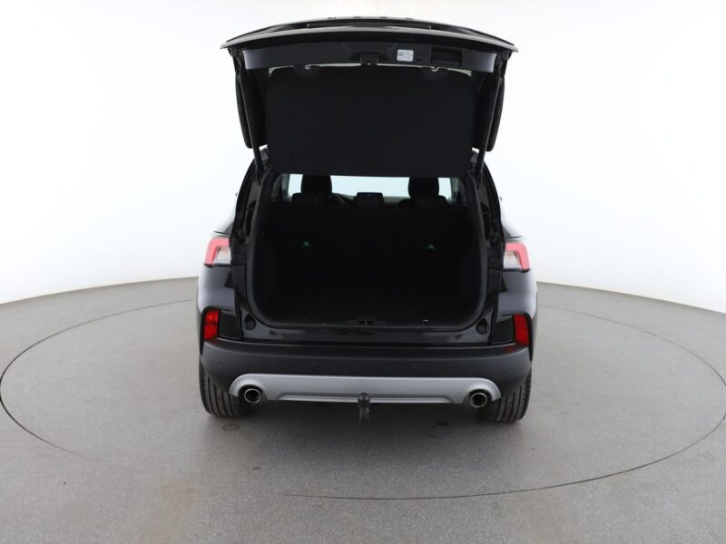 Ford Kuga navi full LED grzane fotele i kanapa czujniki parkowania klima auto III (2019-)