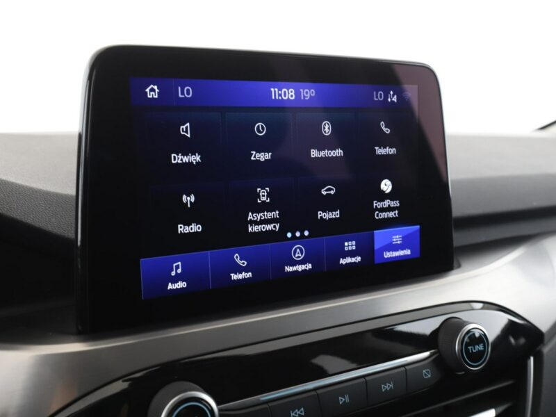 Ford Kuga navi full LED grzane fotele i kanapa czujniki parkowania klima auto III (2019-)
