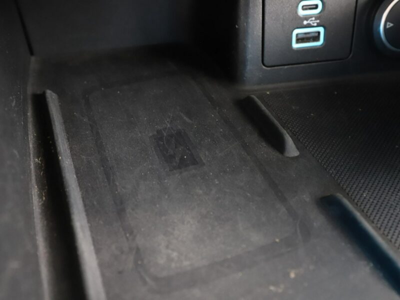 Ford Kuga navi full LED grzane fotele i kanapa czujniki parkowania klima auto III (2019-)