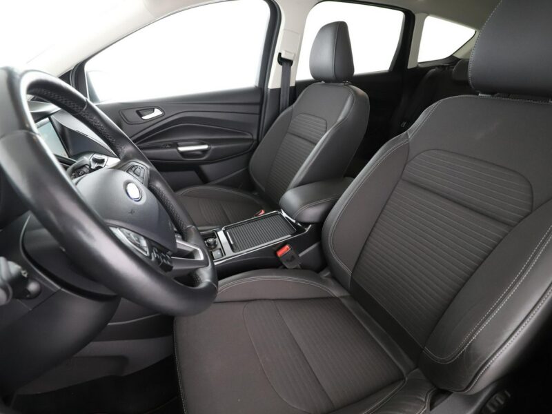 Ford Kuga 4x4 automat navi kamera i czujniki parkowania grzane fotele II (2012-)