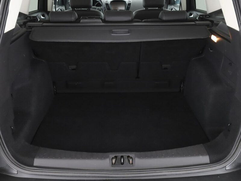 Ford Kuga 4x4 automat navi kamera i czujniki parkowania grzane fotele II (2012-)
