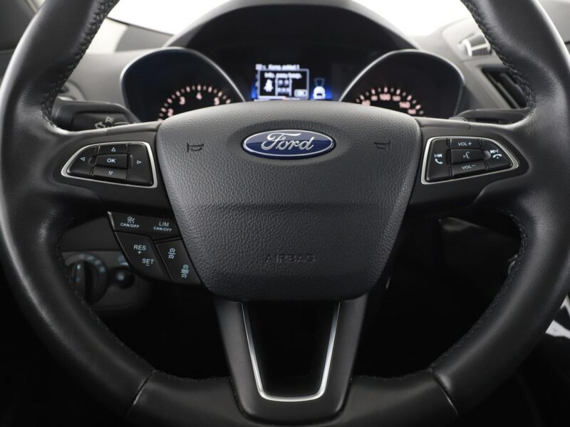 Ford Kuga 4x4 automat navi kamera i czujniki parkowania grzane fotele II (2012-)