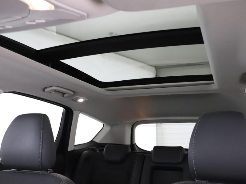 Ford Kuga 4x4 automat navi kamera i czujniki parkowania grzane fotele II (2012-)