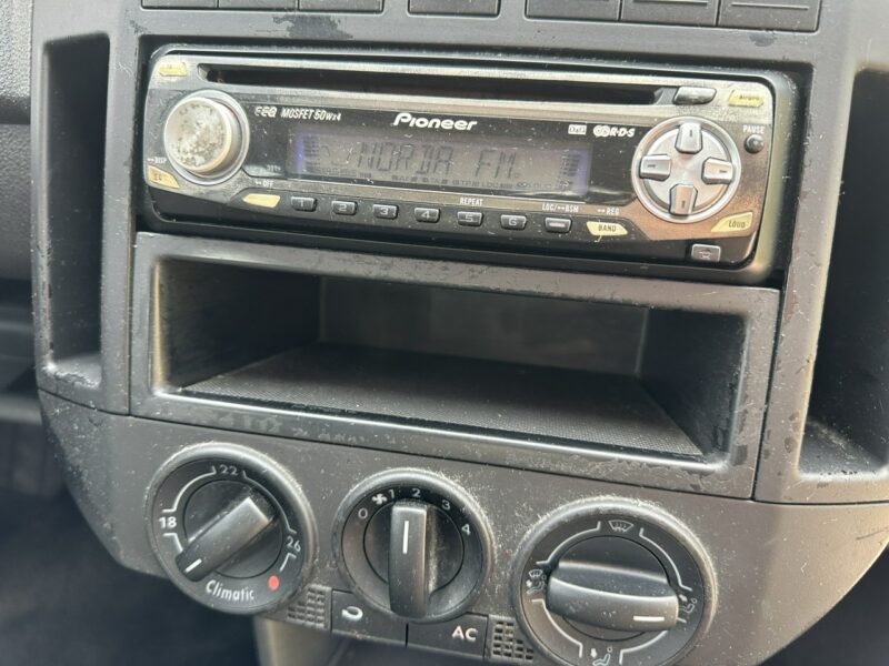 Volkswagen Polo 1,4benz, 5 drzwi, klimatyzacja, alufelgi, isofix, opony wielosezonowe IV FL (2005-2009)