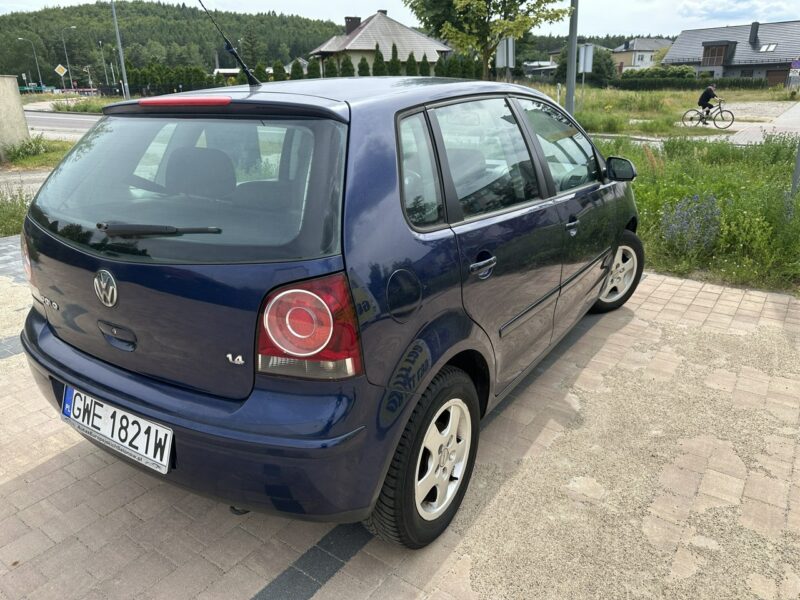 Volkswagen Polo 1,4benz, 5 drzwi, klimatyzacja, alufelgi, isofix, opony wielosezonowe IV FL (2005-2009)