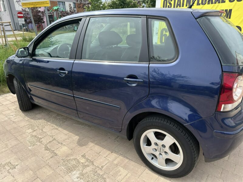 Volkswagen Polo 1,4benz, 5 drzwi, klimatyzacja, alufelgi, isofix, opony wielosezonowe IV FL (2005-2009)