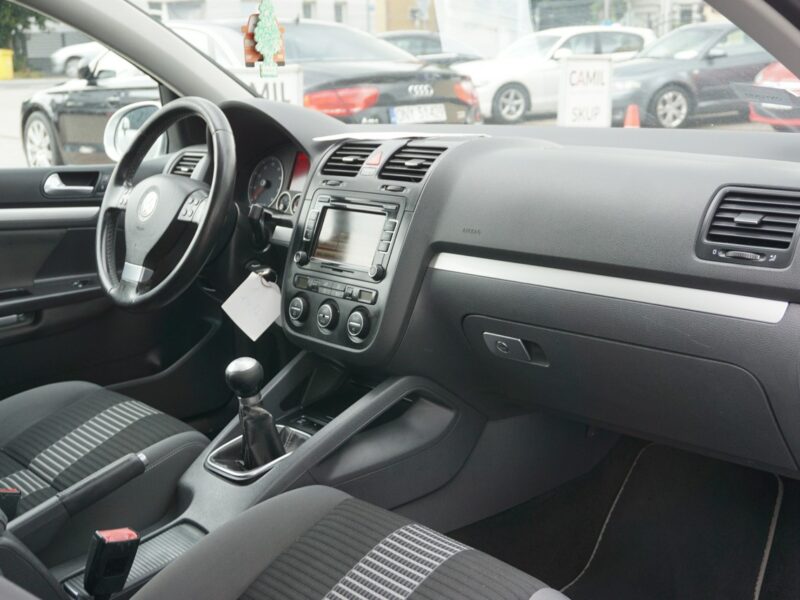 Volkswagen Golf ubezpieczony, zarejestrowany, sprawny, V (2003-2008)