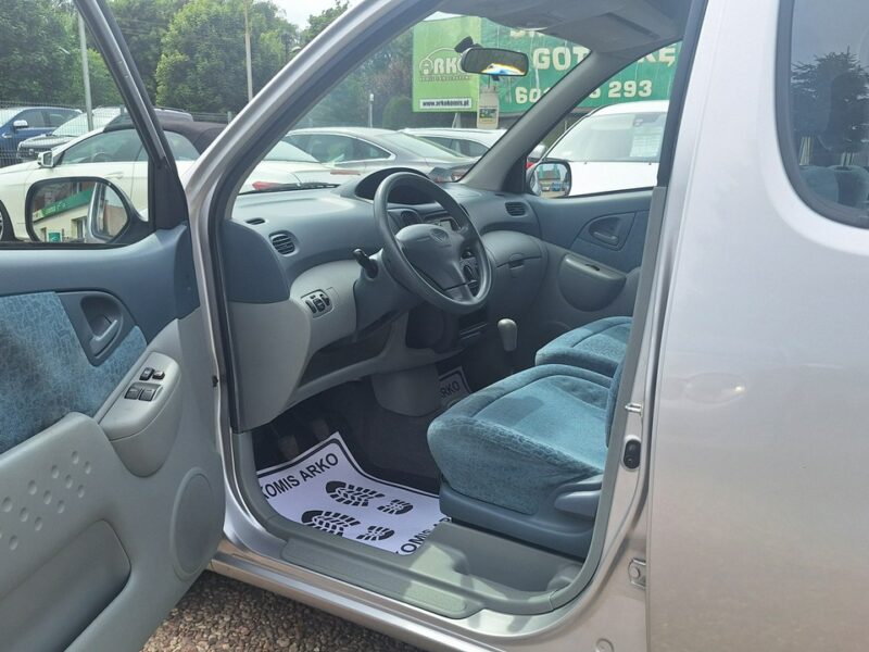 Toyota Yaris Verso Verso
