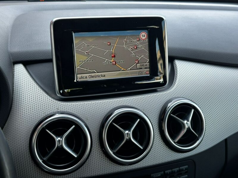 Mercedes B 180 Mercedes B-Klasa 1.6-122KM Bogate wyposażenie 127tkm 2013r W246 (2011-)